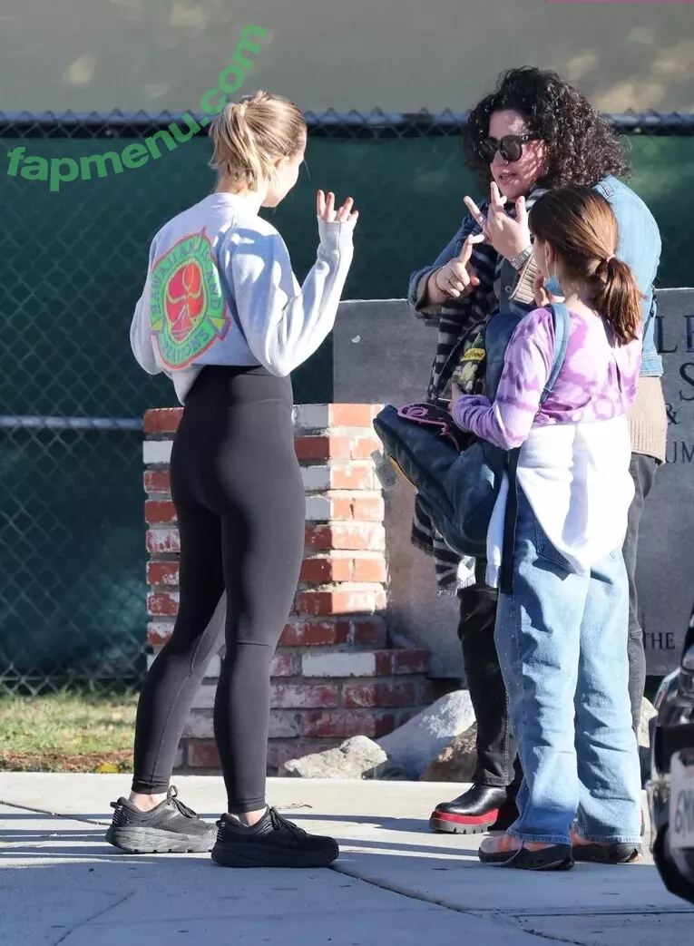 Kristen Bell nude photo #0275 (WWYTWrestling / kristenanniebell)