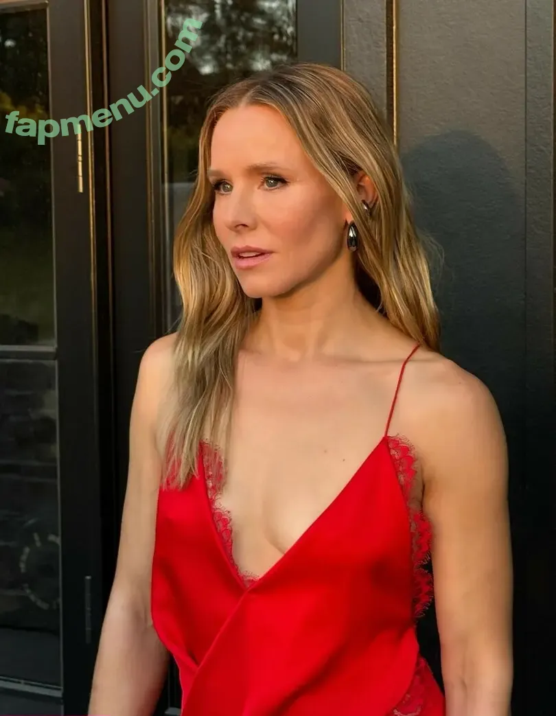 Kristen Bell nude photo #1138 (WWYTWrestling / kristenanniebell)