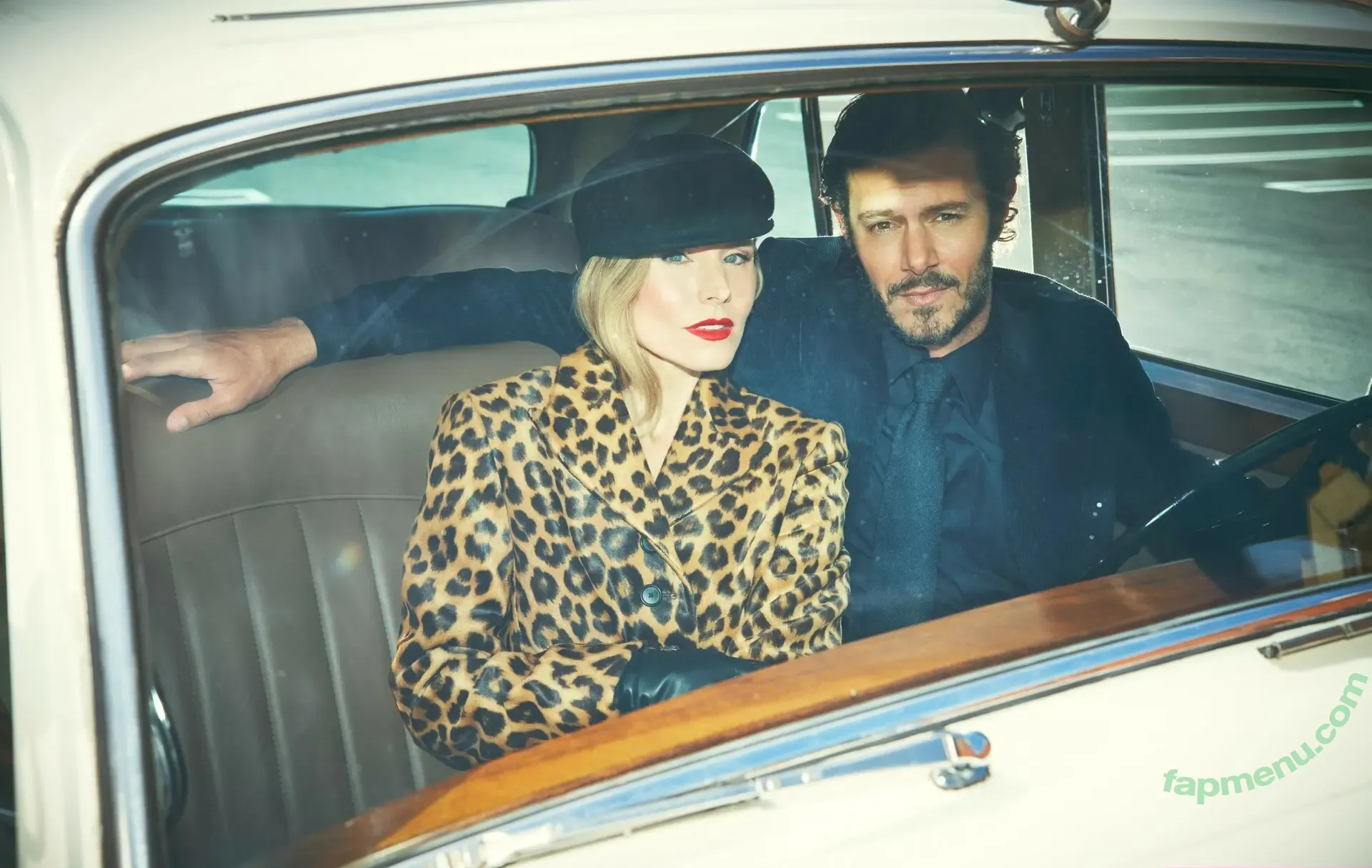 Kristen Bell nude photo #1152 (WWYTWrestling / kristenanniebell)