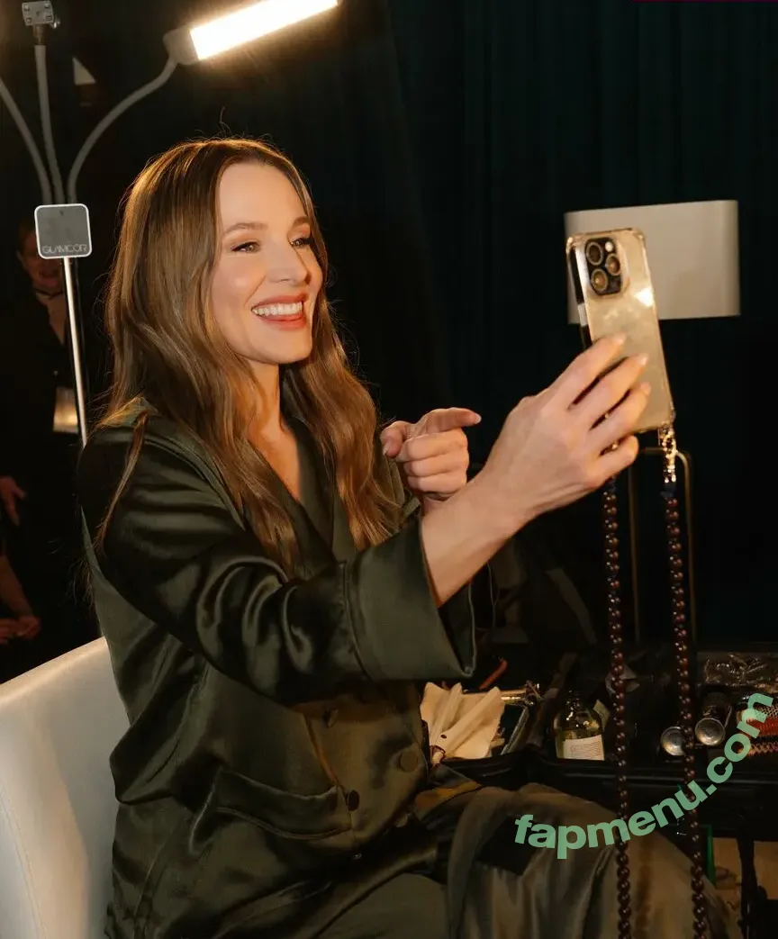 Kristen Bell nude photo #1158 (WWYTWrestling / kristenanniebell)