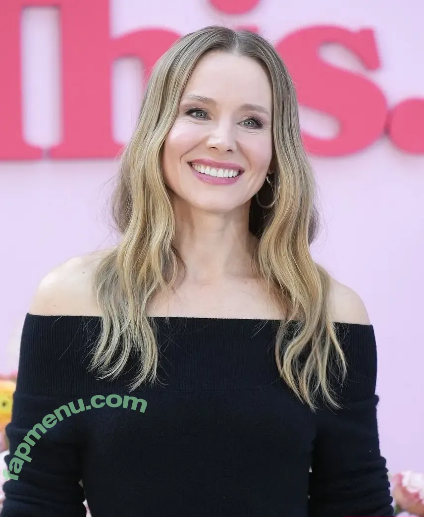 Kristen Bell nude photo #1205 (WWYTWrestling / kristenanniebell)