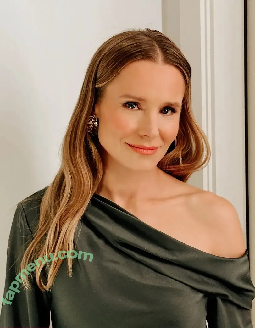 Kristen Bell nude photo #1219 (WWYTWrestling / kristenanniebell)