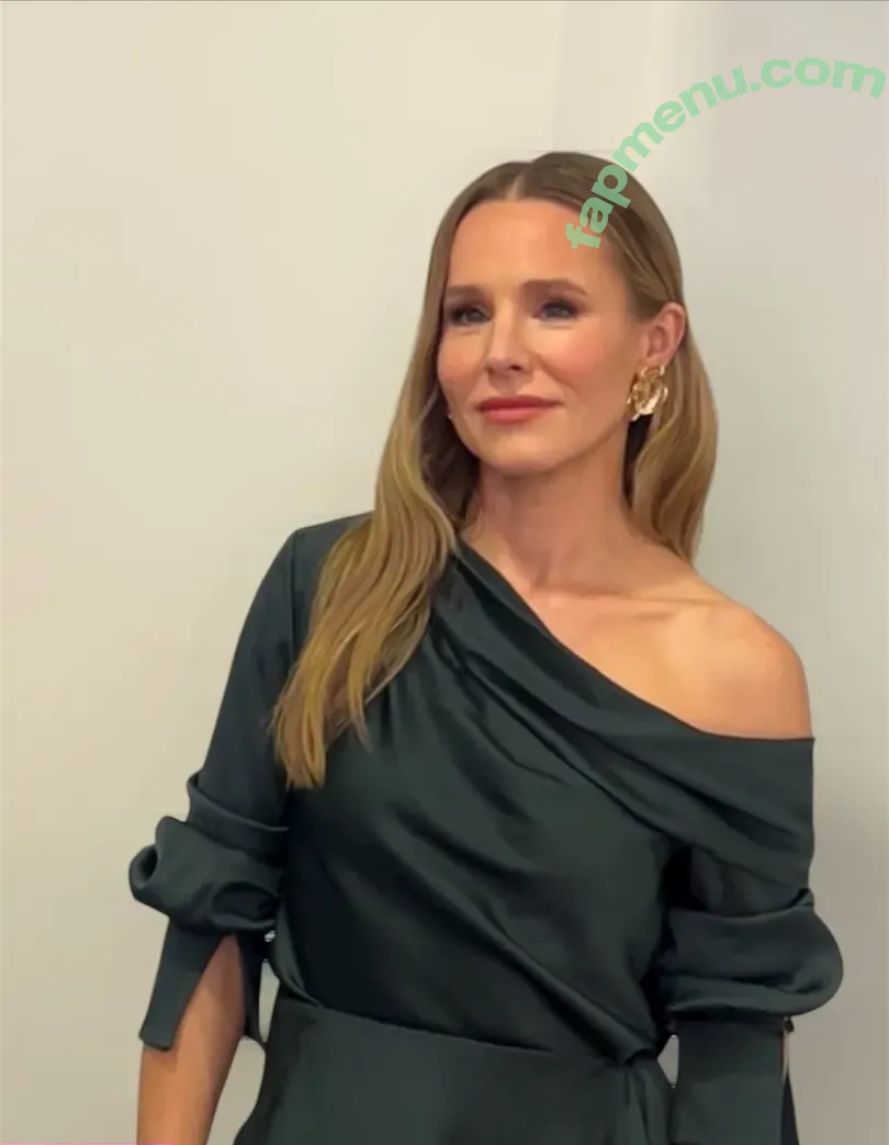 Kristen Bell nude photo #1221 (WWYTWrestling / kristenanniebell)