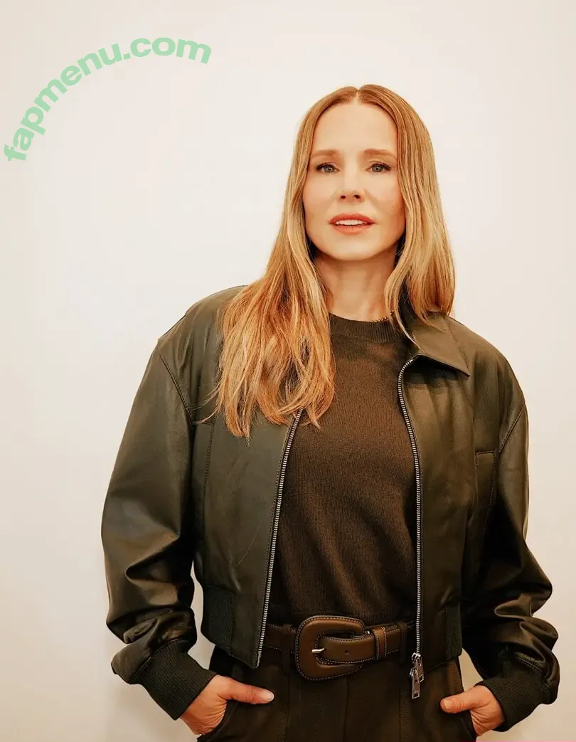 Kristen Bell nude photo #1225 (WWYTWrestling / kristenanniebell)