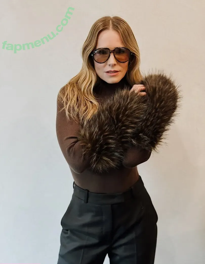 Kristen Bell nude photo #1231 (WWYTWrestling / kristenanniebell)