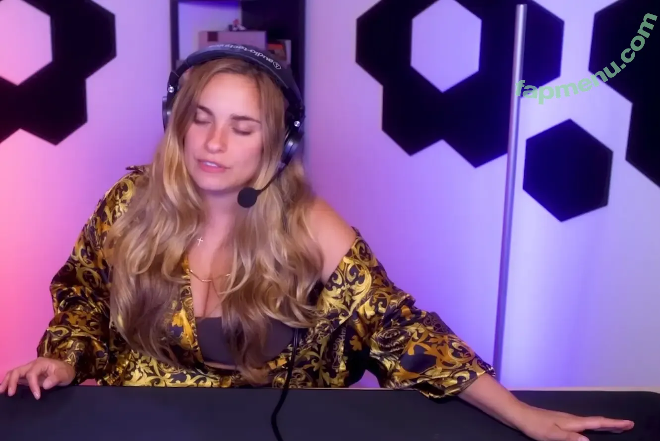 Kristen Stephensonpino nude photo #0220 (kris10kesp)