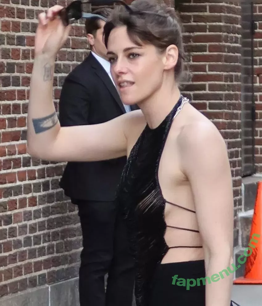 Kristen Stewart nude photo #1692 (kristenstewart / kristenstewartx)