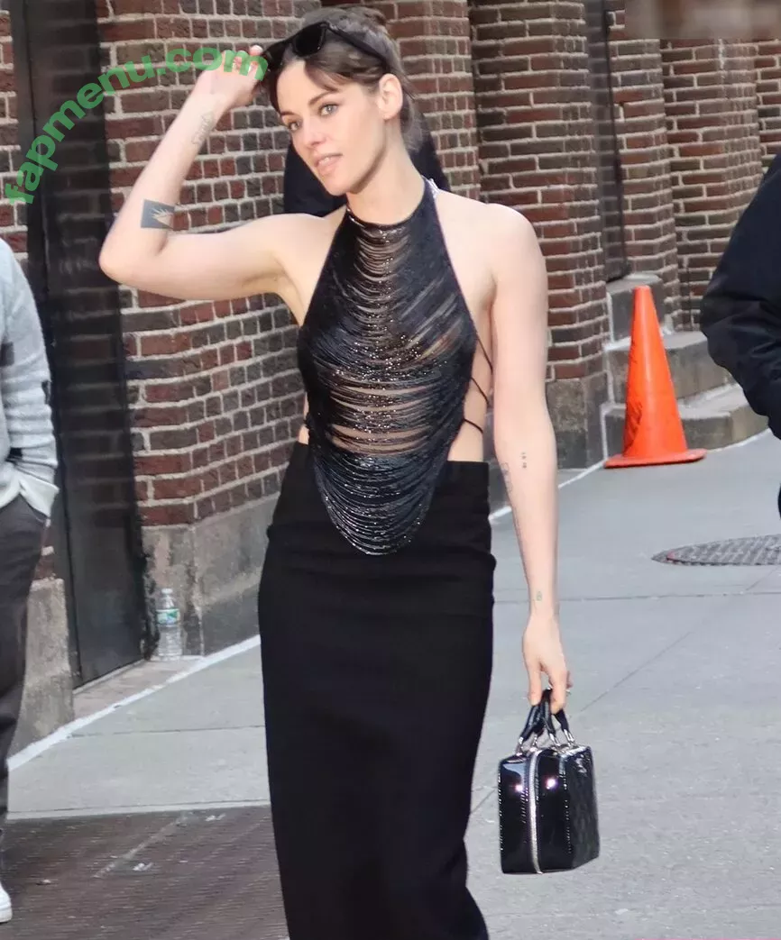 Kristen Stewart nude photo #1693 (kristenstewart / kristenstewartx)