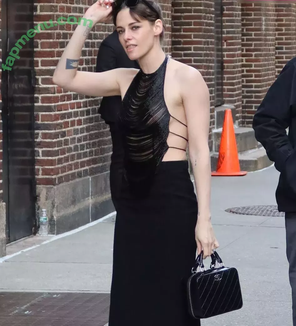 Kristen Stewart nude photo #1699 (kristenstewart / kristenstewartx)