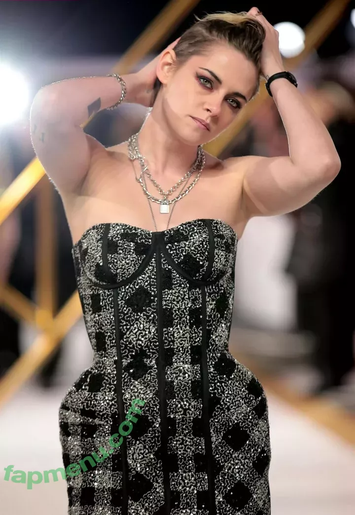 Kristen Stewart nude photo #1777 (kristenstewart / kristenstewartx)