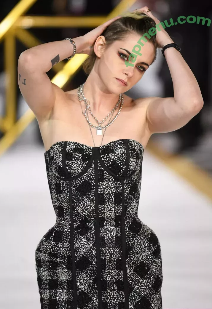 Kristen Stewart nude photo #1780 (kristenstewart / kristenstewartx)