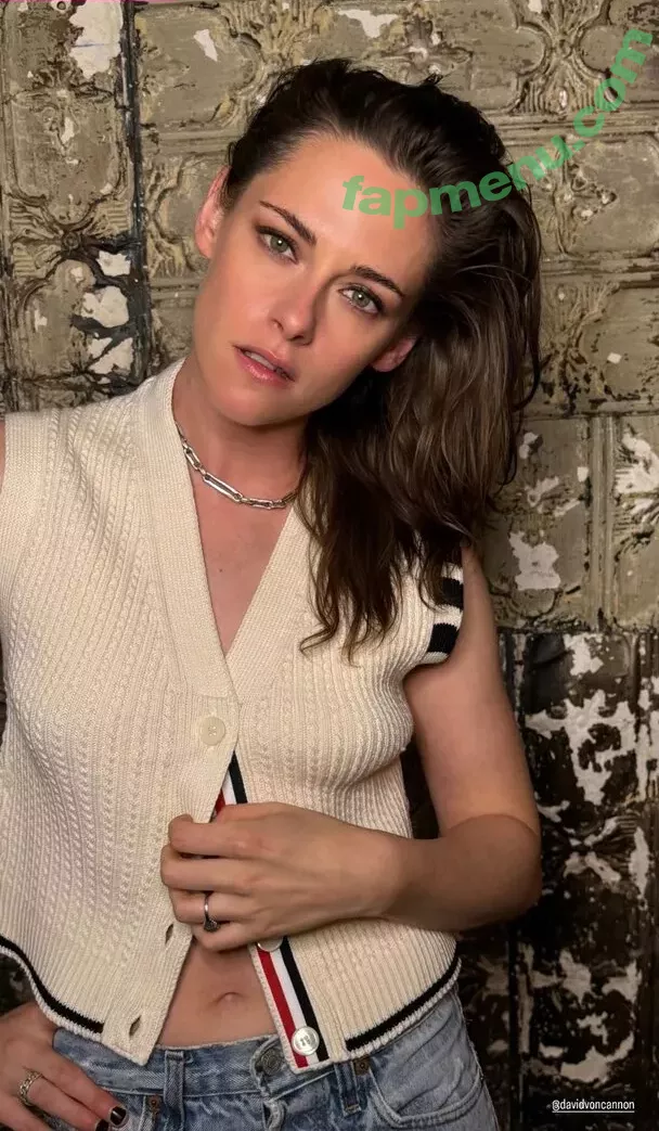Kristen Stewart nude photo #1812 (kristenstewart / kristenstewartx)