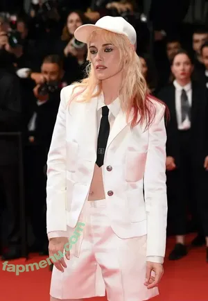 Kristen Stewart / kristenstewart / kristenstewartx nude photo #2095