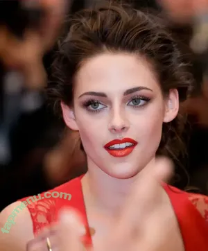 Kristen Stewart / kristenstewart / kristenstewartx nude photo #2116
