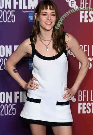 Kristen Stewart / kristenstewartx nude photo #2151