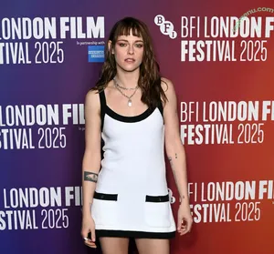 Kristen Stewart / kristenstewartx nude photo #2154