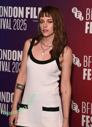 Kristen Stewart / kristenstewartx nude photo #2155