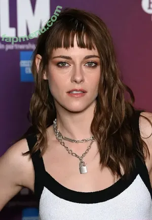 Kristen Stewart / kristenstewartx nude photo #2163