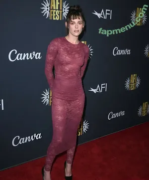 Kristen Stewart / kristenstewart / kristenstewartx nude photo #2181