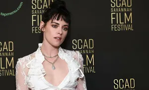 Kristen Stewart / kristenstewartx nude photo #2222