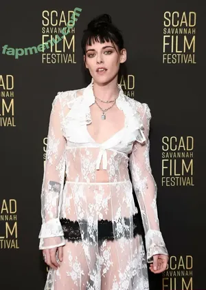 Kristen Stewart / kristenstewartx nude photo #2224