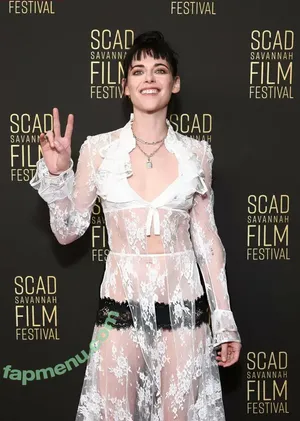 Kristen Stewart / kristenstewartx nude photo #2225