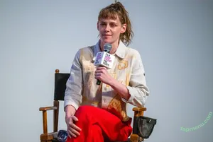 Kristen Stewart / kristenstewartx nude photo #2254