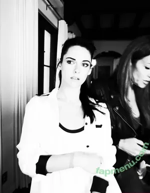 Kristen Stewart / kristenstewartx nude photo #2272