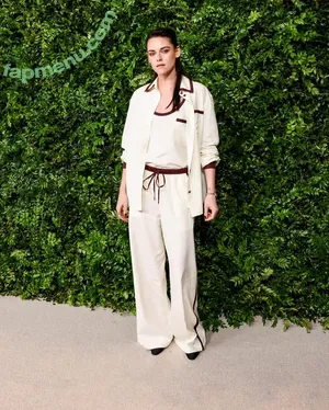 Kristen Stewart / kristenstewartx nude photo #2276