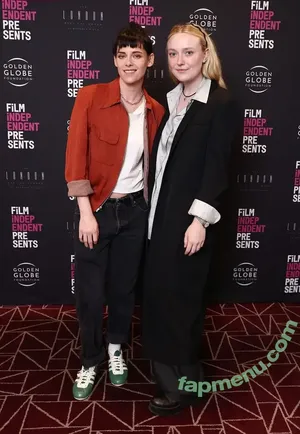 Kristen Stewart / kristenstewartx nude photo #2290