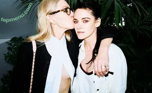 Kristen Stewart / kristenstewartsu nude photo #2309