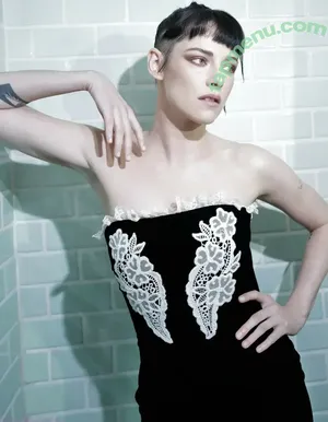 Kristen Stewart / kristenstewartx nude photo #2325