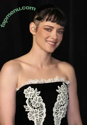 Kristen Stewart / kristenstewartx nude photo #2340
