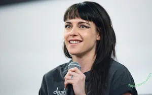 Kristen Stewart / kristenstewartx nude photo #2370