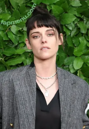 Kristen Stewart / kristenstewartx nude photo #2435