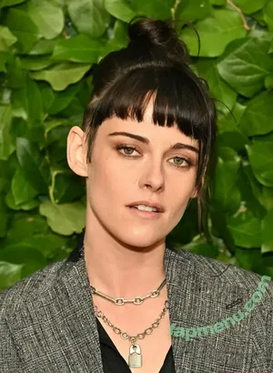 Kristen Stewart / kristenstewartx nude photo #2437