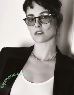 Kristen Stewart / kristenstewartx nude photo #2492