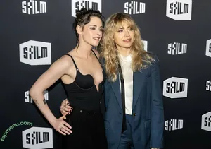 Kristen Stewart / kristenstewartsu / kristenstewartx nude photo #2528