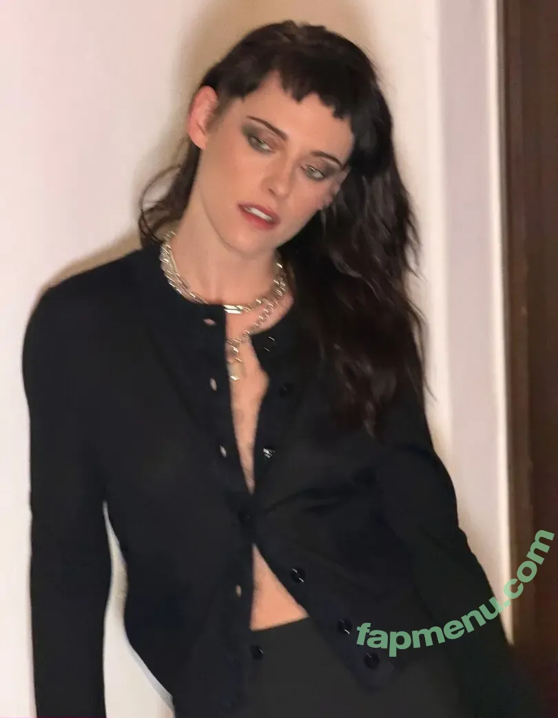 Kristen Stewart nude photo #2539 (kristenstewartsu / kristenstewartx)