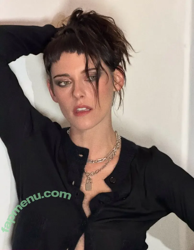 Kristen Stewart nude photo #2543 (kristenstewartsu / kristenstewartx)