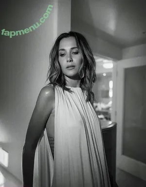 Kristen Wiig / kriztenwiig nude photo #0195