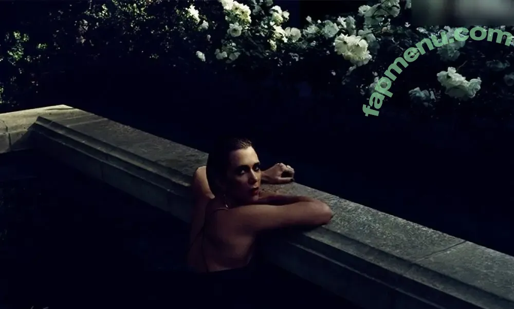 Kristen Wiig nude photo #0019 (kriztenwiig)