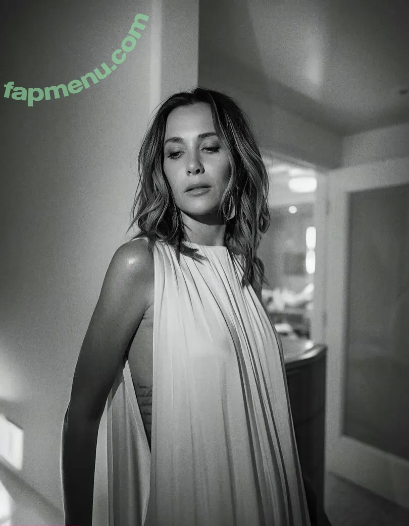 Kristen Wiig nude photo #0195 (kriztenwiig)