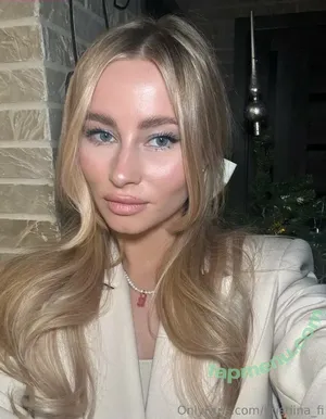 kristiina_fi / stunning blonde teen nude photo #0004