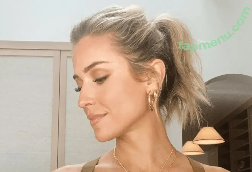 Kristin Cavallari nude photo #0734 (kristincavallari)