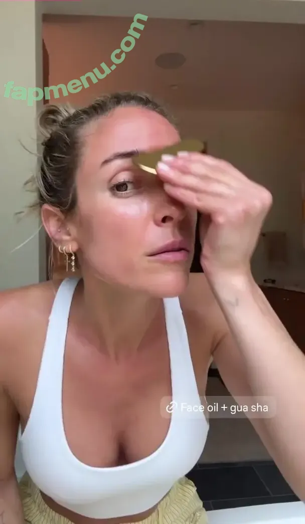 Kristin Cavallari nude photo #0752 (kristincavallari)