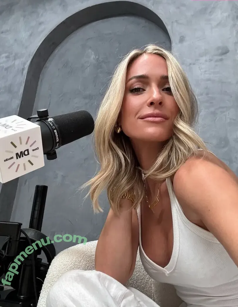 Kristin Cavallari nude photo #0784 (kristincavallari)