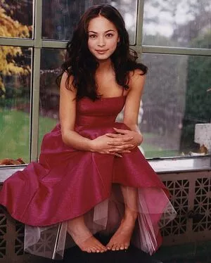 Kristin Kreuk / mskristinlkreuk nude photo #0043