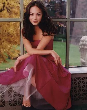 Kristin Kreuk / mskristinlkreuk nude photo #0044