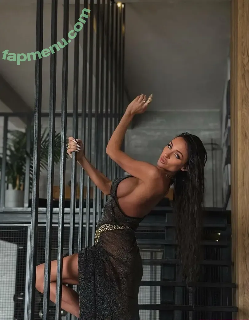 Kristina Grizzly nude photo #0274 (b_grizzly_model / kristinanicolee)